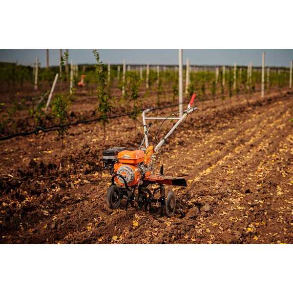 Prekopalnik VTB 8421 Prime Villager 