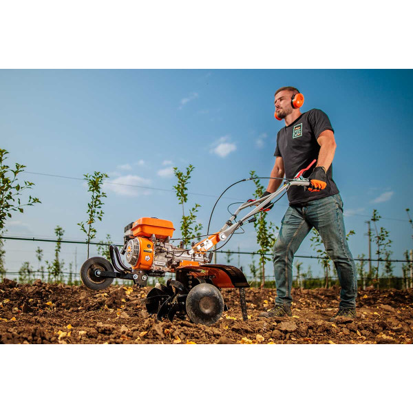 Prekopalnik VTB 8421 Prime Villager 