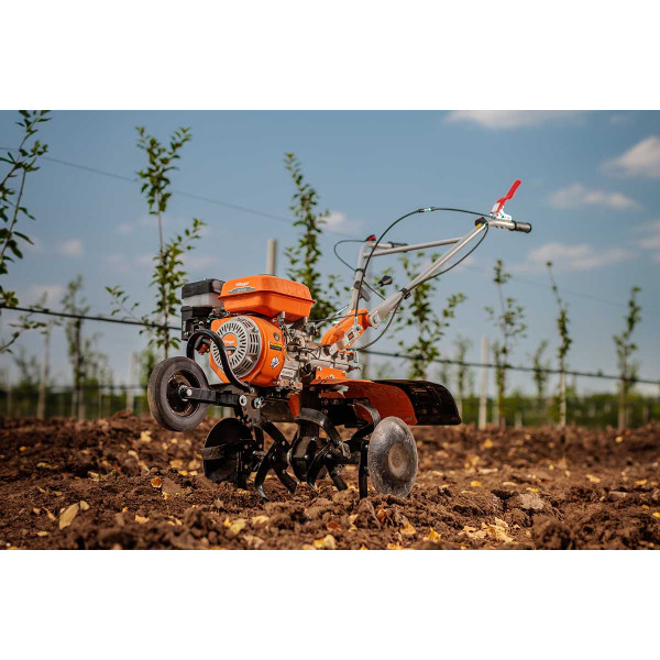 Prekopalnik VTB 8421 Prime Villager 