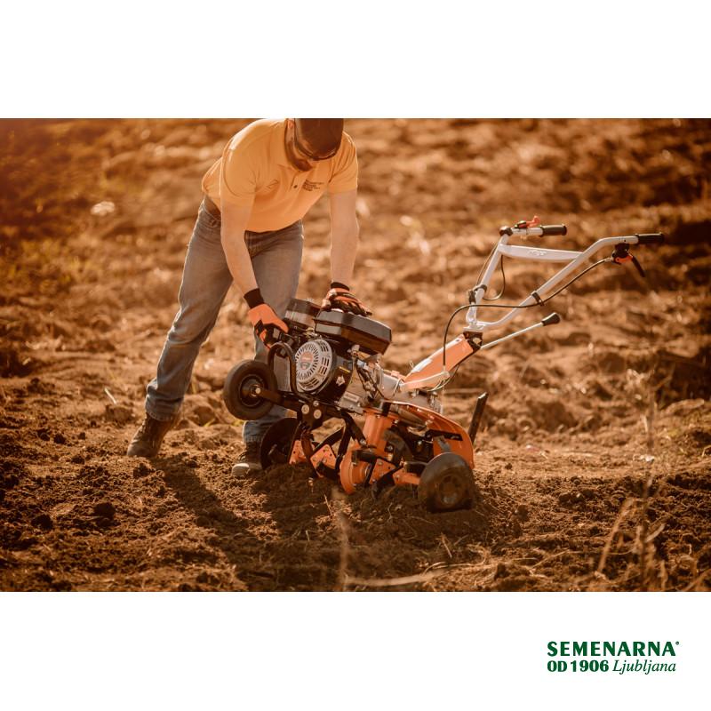 Prekopalnik VTB 843 Prime Villager 