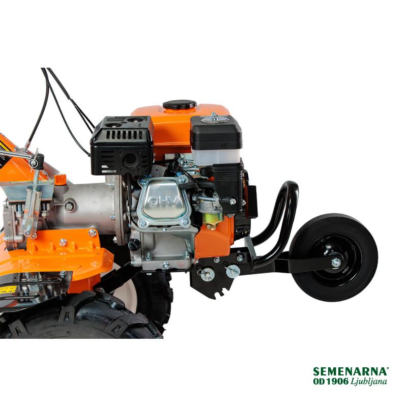 Prekopalnik VTB 8422 Villager 